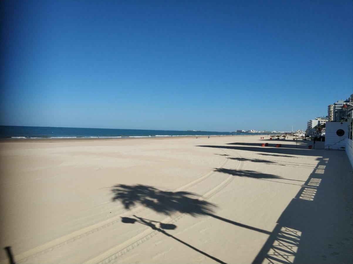 Guesting Comodoro Daire Cádiz Dış mekan fotoğraf
